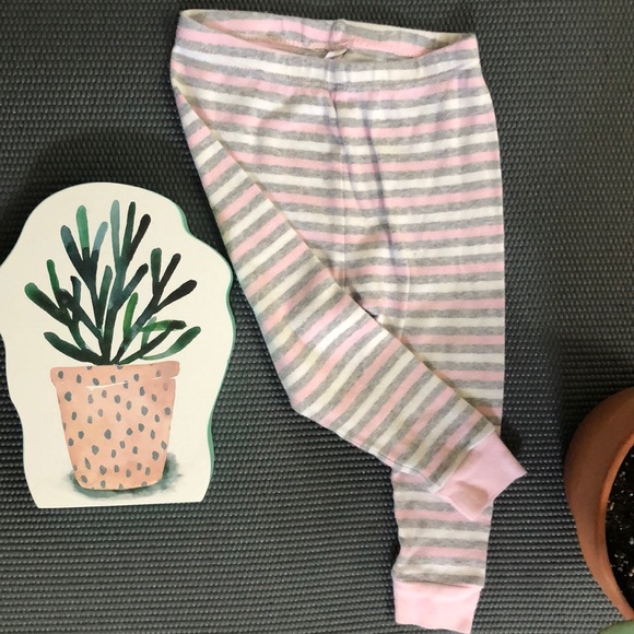 🎀Lot of 2 pajama sets🎀 - Picture 8 of 9